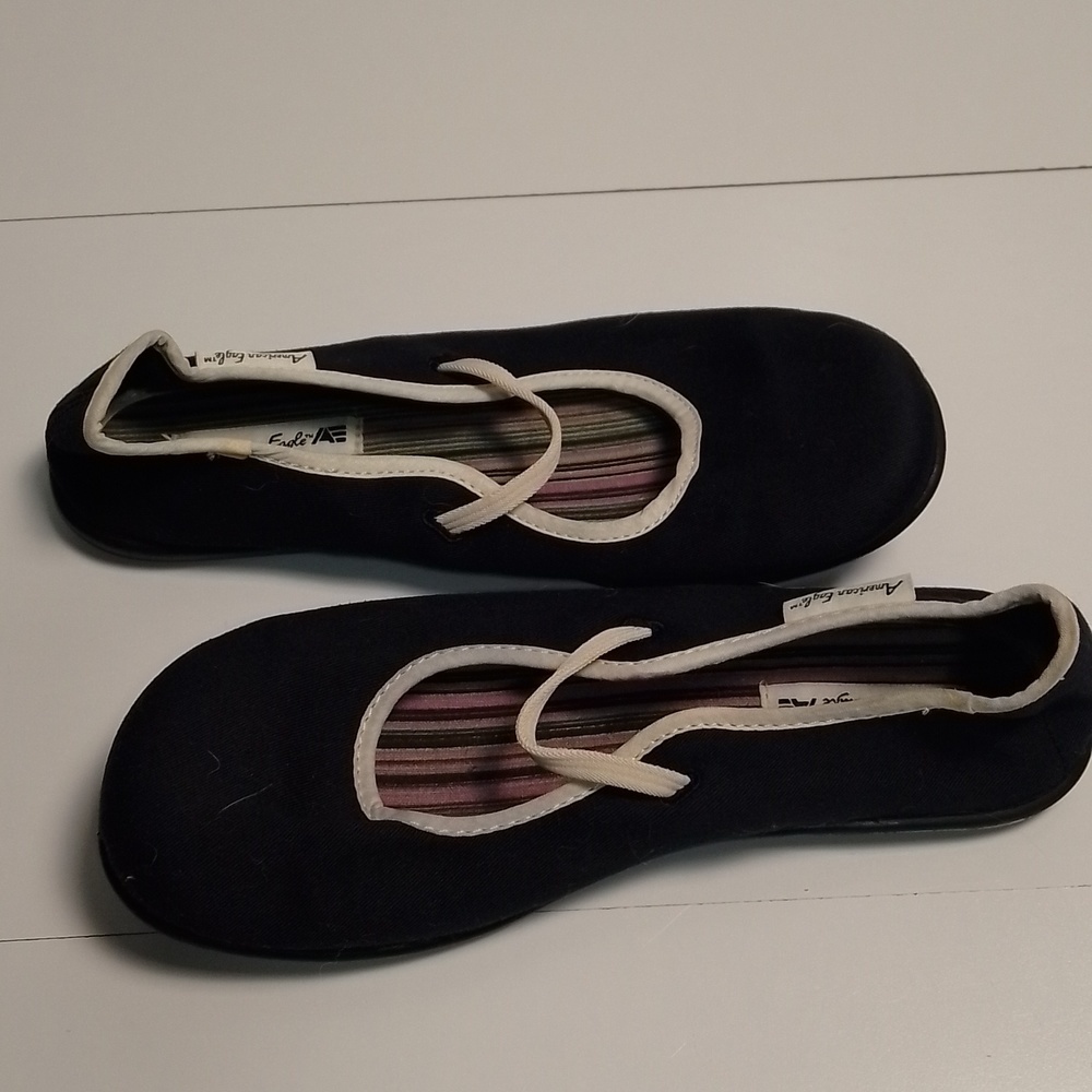American eagle mary jane ballet flat black white 7.5 indoor shoes
